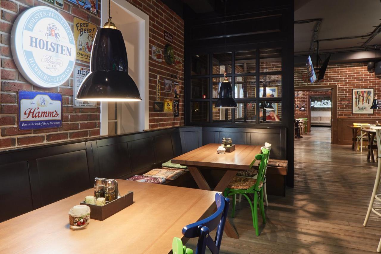 布克维 Amstelski酒店 外观 照片